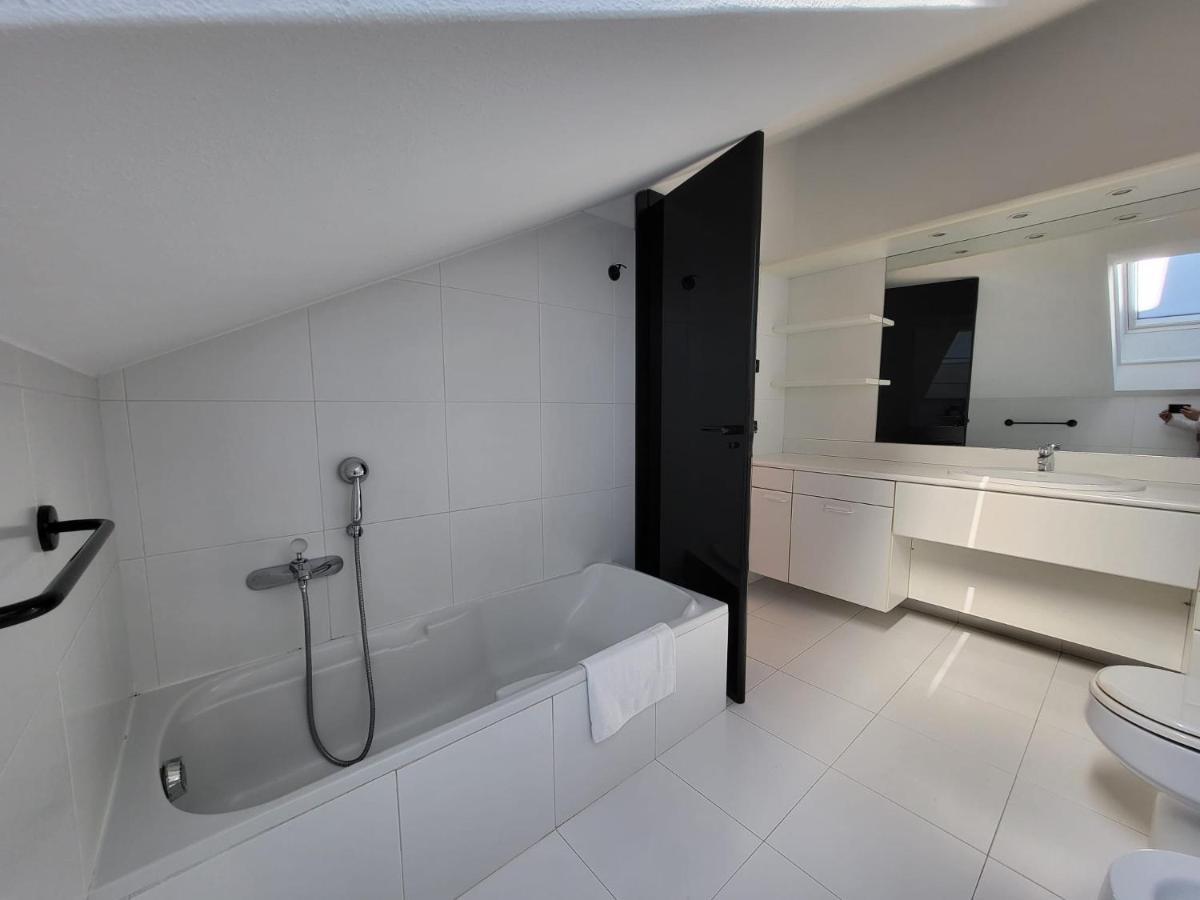 Attico Dei Castelli Apartman Verbania Kültér fotó