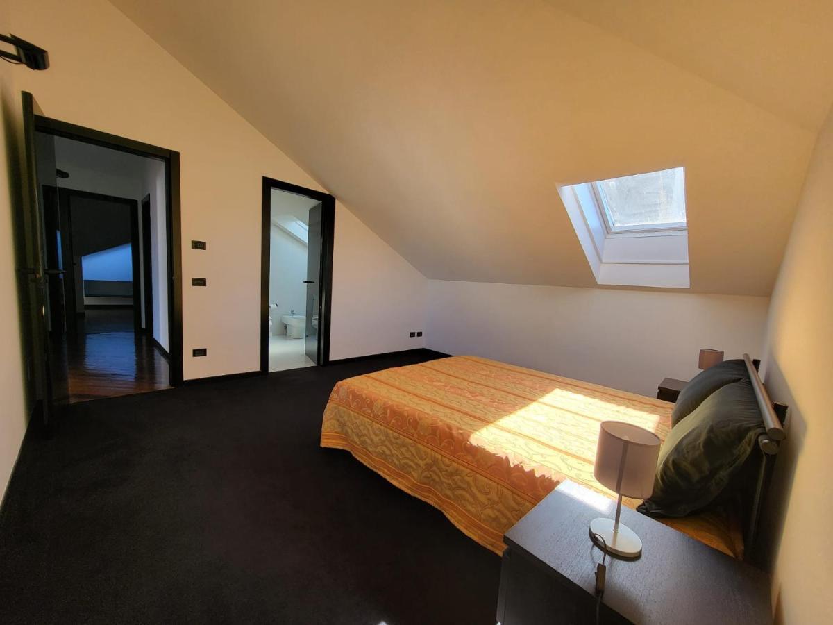 Attico Dei Castelli Apartman Verbania Kültér fotó